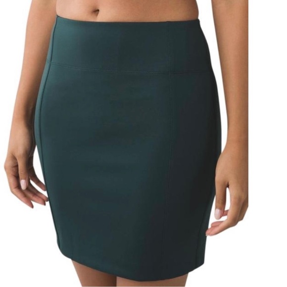 Lululemon Green / Dark Fuel Cityfarer Skirt | Size 8 | Like New - Picture 2 of 9